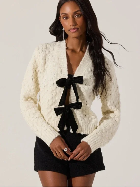 Sweater - Picture 4 of 5